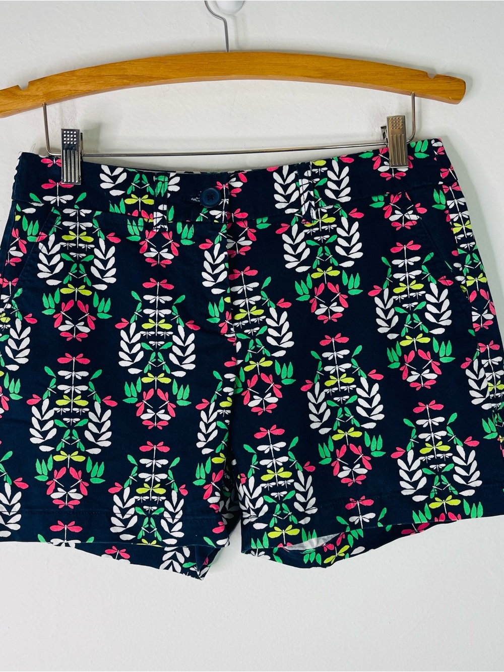 Crown & Ivy blue white pink floral preppy chino shorts 4
